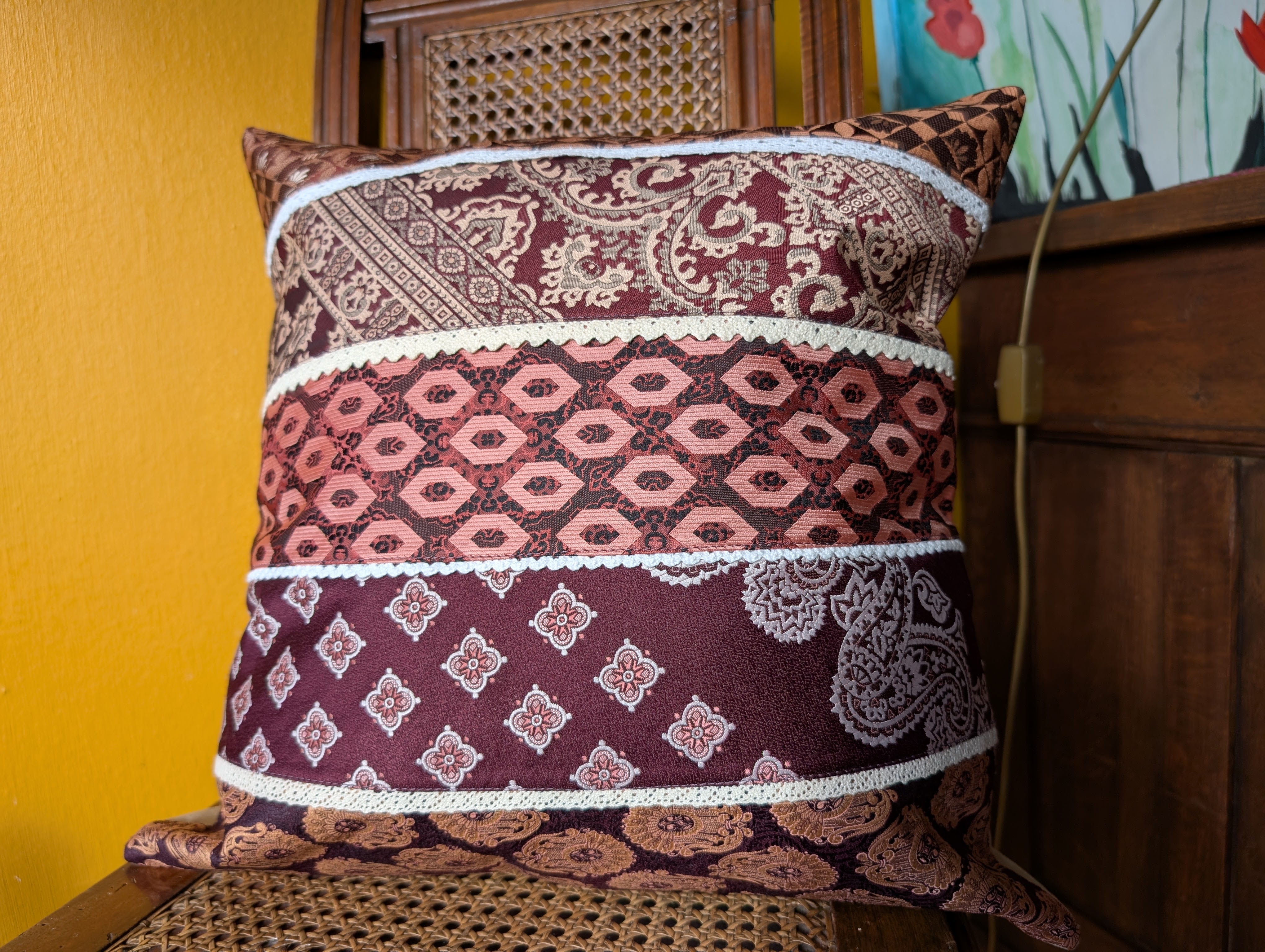 Kissen "Krawatte & Spitze" - Miniaturbild 2