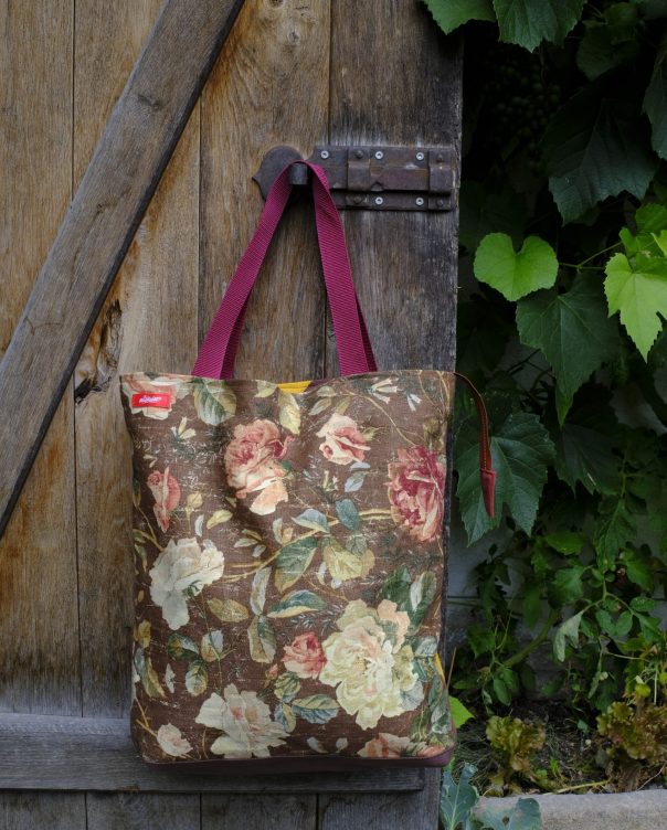 Tasche "Rosen und Quadrate"